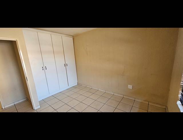 2 BEDROOM TOWNHOUSE FOR SALE IN ALBERTON NORTH